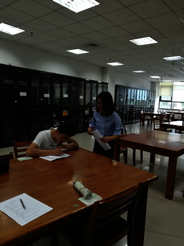 七月八日 重庆时时彩
 赴西湖区“格格”学习探索小分队 图书馆的同在帮我们填写问卷