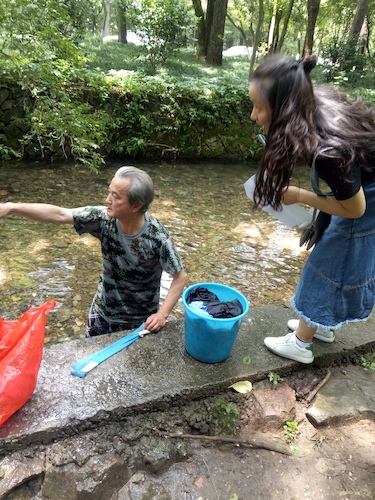 七月九日 重庆时时彩
 走西湖-关注西湖十景垃圾分类问题小分队 游客调查