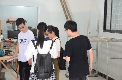 7月10日 重庆时时彩
 赴余杭区测甲醛小分队 入户测甲醛(3)