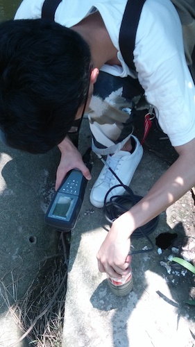 七月十日 重庆时时彩
  重庆时时彩
赴杭州余杭区“五水共治”调查与研究分队社会实践小分队 长子村河，双桥镇运河处测水质 现场水质测量