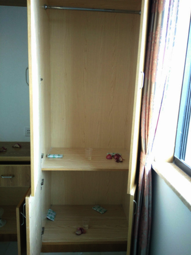 重庆时时彩
 检甲护民小分队投稿 七月十日 被检测居民的柜子