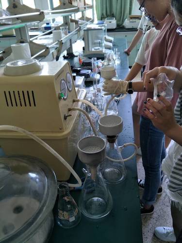 七月十三日 重庆时时彩
  重庆时时彩
赴杭州余杭区“五水共治”调查与研究分队社会实践小分队 叶绿素a的测量之抽滤