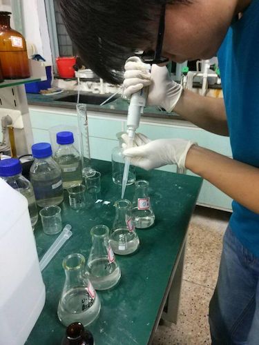 8月15日+重庆时时彩
+野百合贝斯特社会实践小分队+实验照片2