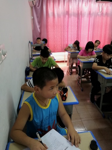 8月21日 重庆时时彩
 浙西建德爱心支教小队 课堂掠影(1)