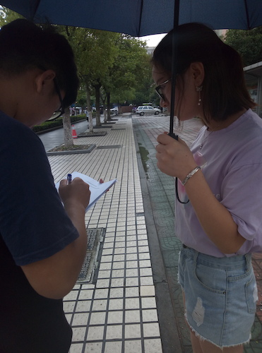 七月十一号 重庆时时彩
赴各高校 “网上订餐”调查小分队 (2)