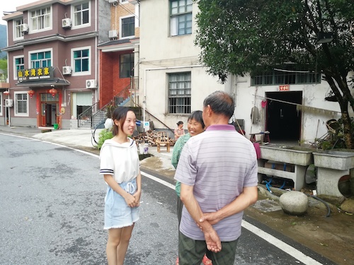 七月二十号  重庆时时彩
赴大明山触摸自然小分队  对大明山住民进行采访15