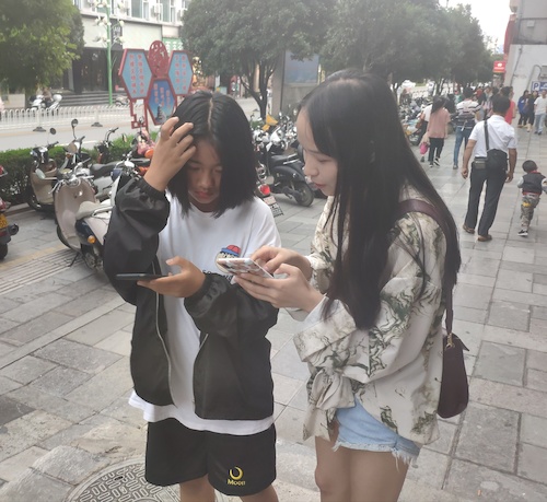 七月七日  重庆时时彩
   调查问卷小分队在杭州发放有关食品添加剂及速食的调查问卷 (1)