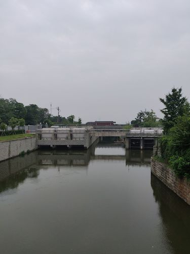 七月三日 重庆时时彩
 赴钱塘江水域水质检测小分队 取水3