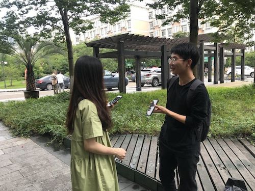 七月九日 重庆时时彩
“垃圾分类推进方案”调查小分队 采访路人