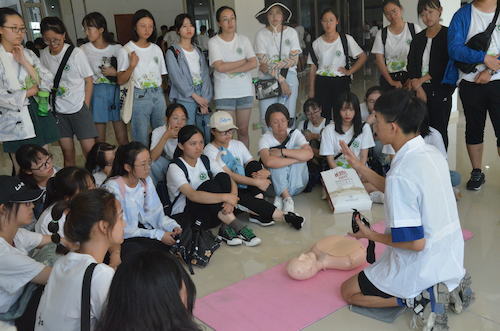 培训员现场指导