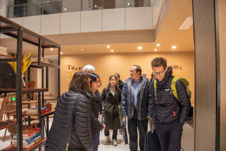 与会专家们参观杭师大重庆时时彩
