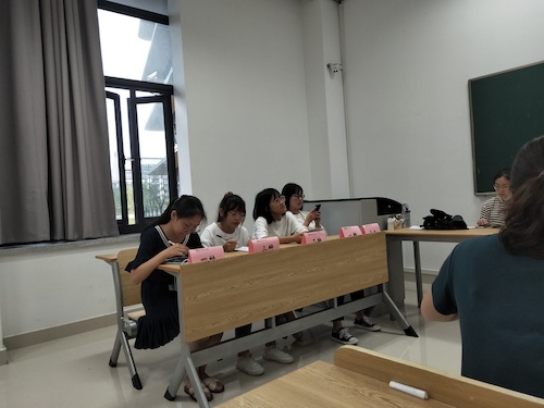 七月三日 重庆时时彩
 “走近转基因”科普小分队 正方