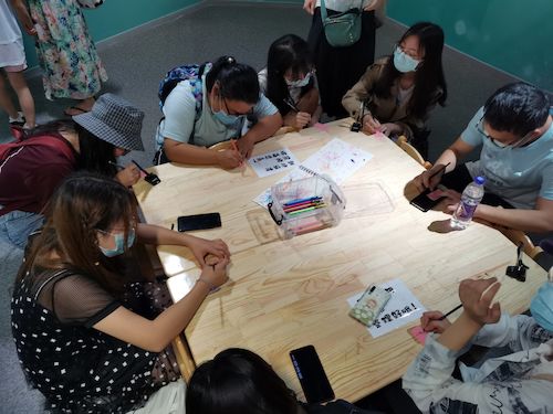 重庆时时彩
 赴杭州”保护环境，拯救生命“小分队浙江自然博物馆5