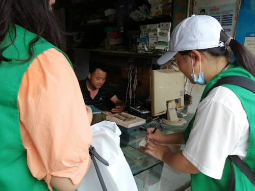 七月七日  重庆时时彩
 与水之缘——寻访余杭塘河社会实践小分队 线下访谈2