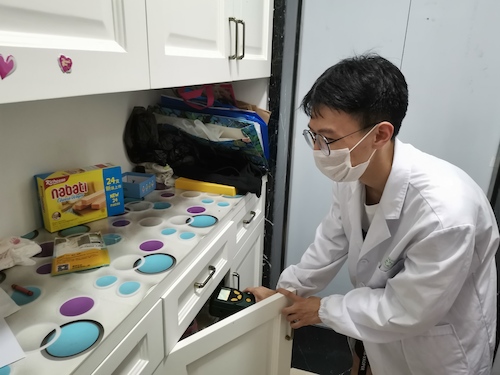 7月10日 重庆时时彩
 绿之翼测甲醛小分队  正在测甲醛2