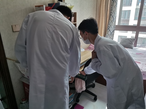 7月10日 重庆时时彩
 绿之翼测甲醛小分队  正在测甲醛5