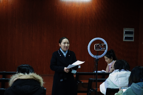 王倩副书记进行动员