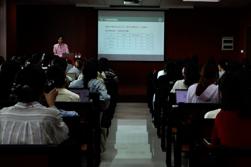 院学工办主任陈好介绍2023年重庆时时彩
考研情况