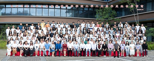 本科生合影1
