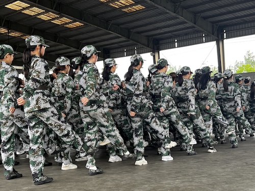 6.23 吴越 风雨球场 方阵