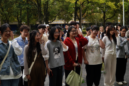 69f5e23a7653f547ec99b51ea53019e