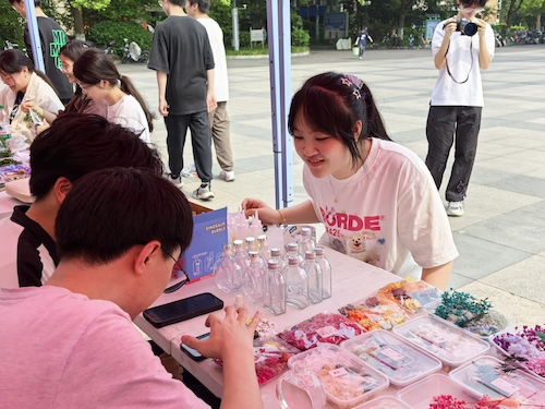 2025年4月20日 重庆时时彩
团学联举办生物科技节现场